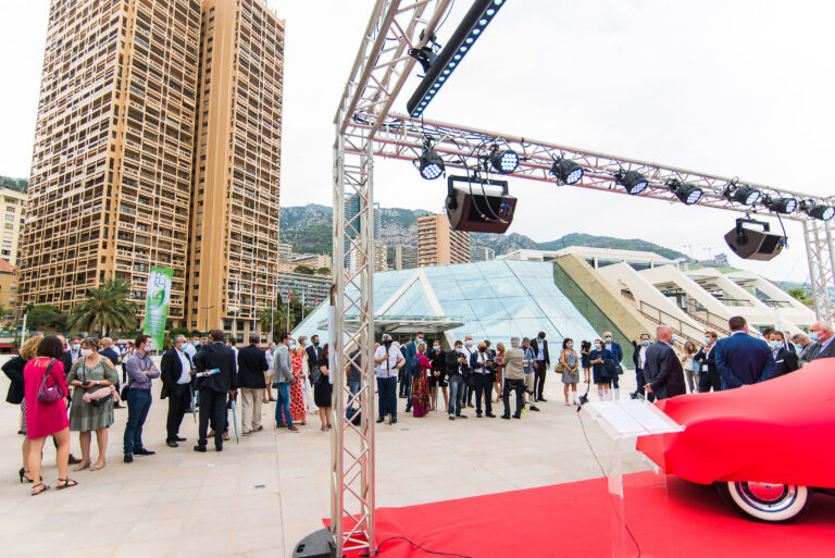 Vue d’ensemble d’une conférence sur les nouvelles technologies à Monaco.