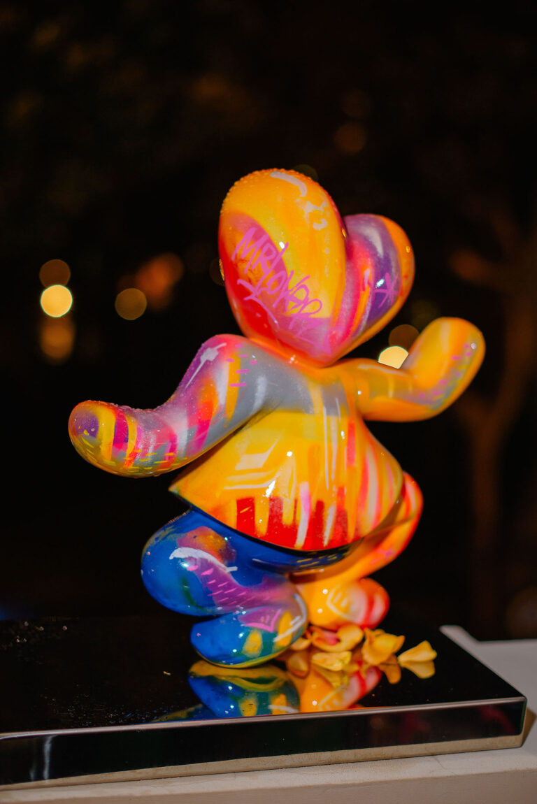 Jeux des couleurs et de texture sur une création sculpturale emblématique, Mister Lover de Faben.
