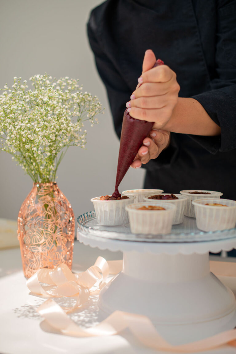 Shooting branding montrant l’envers du décor d’un artisan pâtissier.