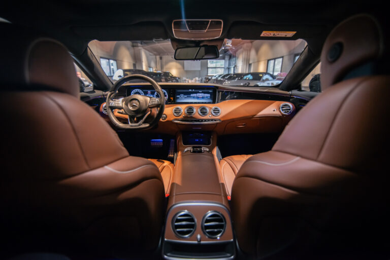 Visuel automobile professionnel destiné aux annonces en ligne et supports marketing